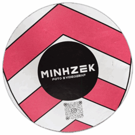 Minhzek wanted street sticker spotted on Mallorca in 2025.