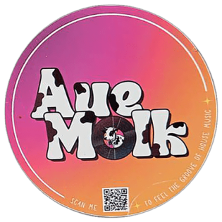 Aue Molk Wanted street sticker spotted on Sněžka in 2025