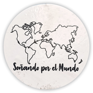 SOÑANDO POR EL MUNDO wanted street sticker spotted in Bangkok in 2025.