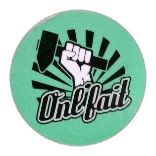 Onl'fait wanted sticker spotted in Prague in 2025